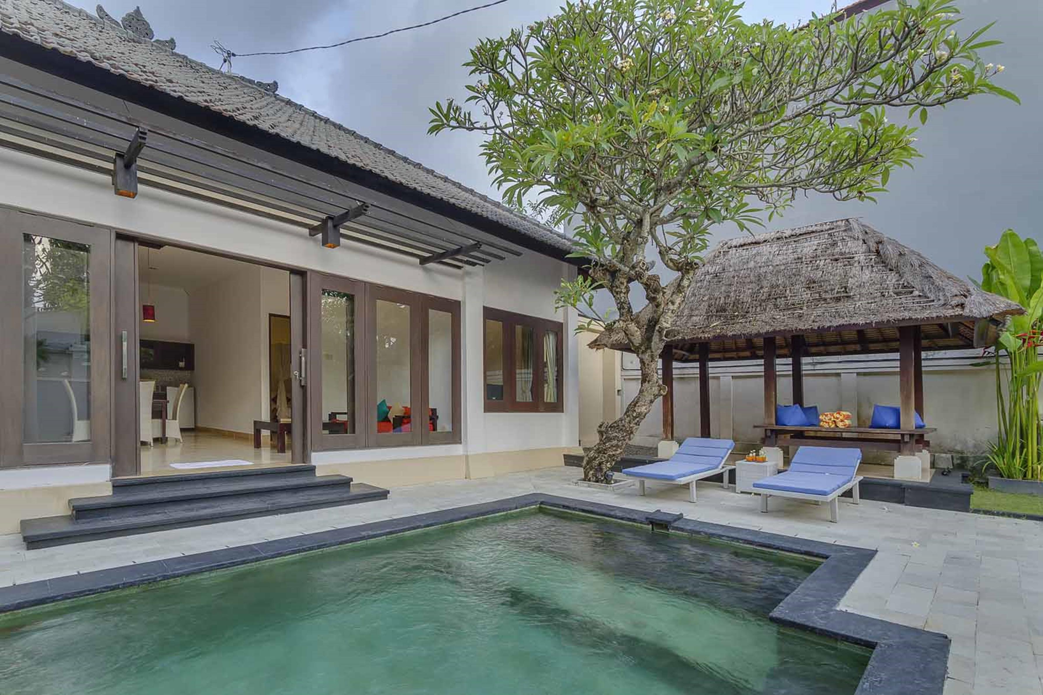 The Tukad Villa Seminyak  Luaran gambar